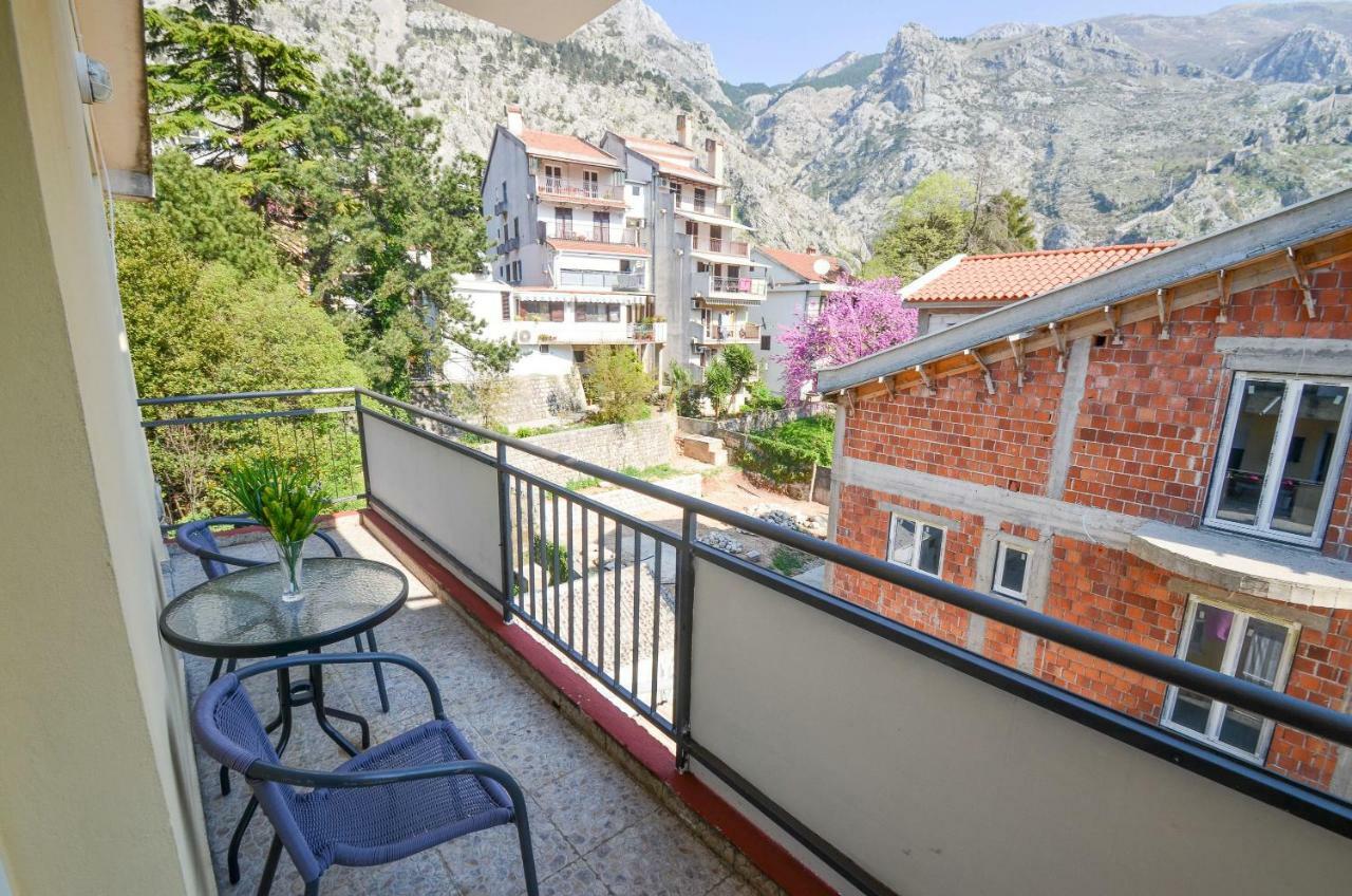 Apartment Barona Kotor Buitenkant foto